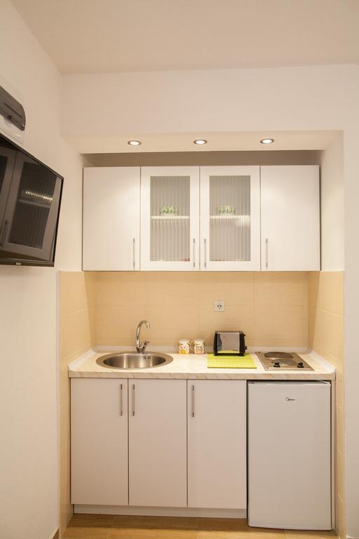 Apartments & Rooms Jelka Котор Экстерьер фото