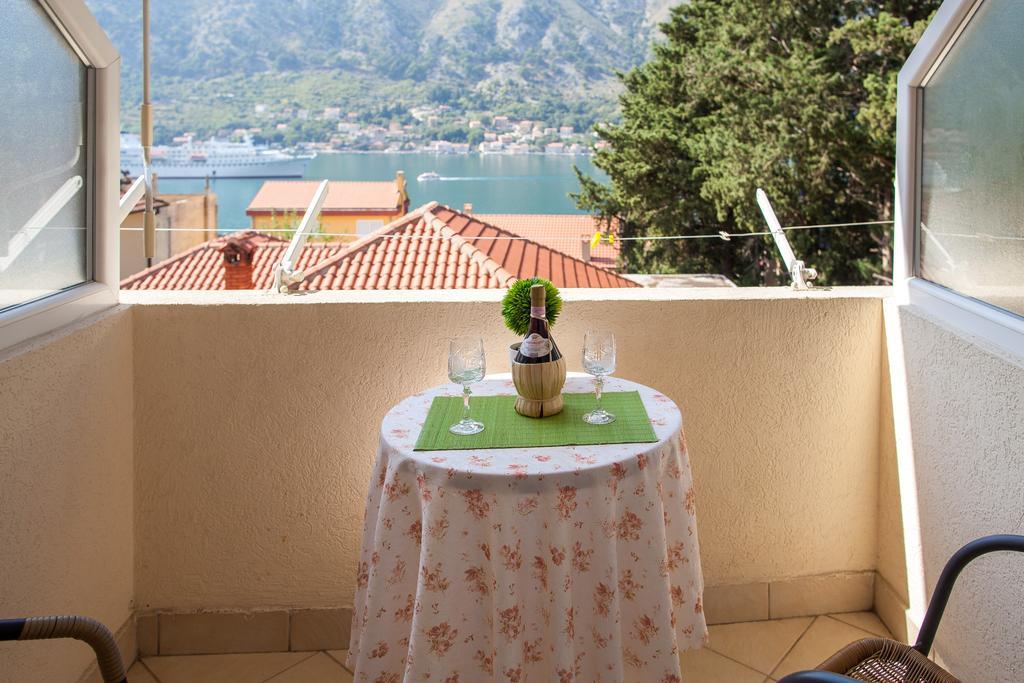 Apartments & Rooms Jelka Котор Экстерьер фото