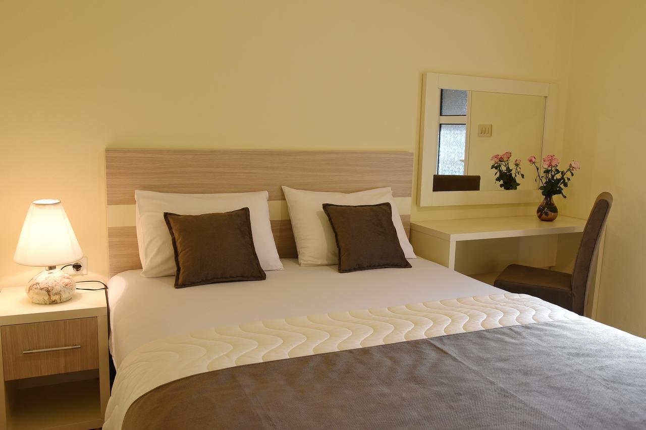 Apartments & Rooms Jelka Котор Экстерьер фото